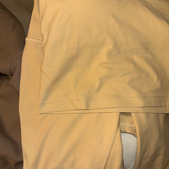 Lululemon Athletica Cream Fitted Crop Tank Top - Picture 9 of 9